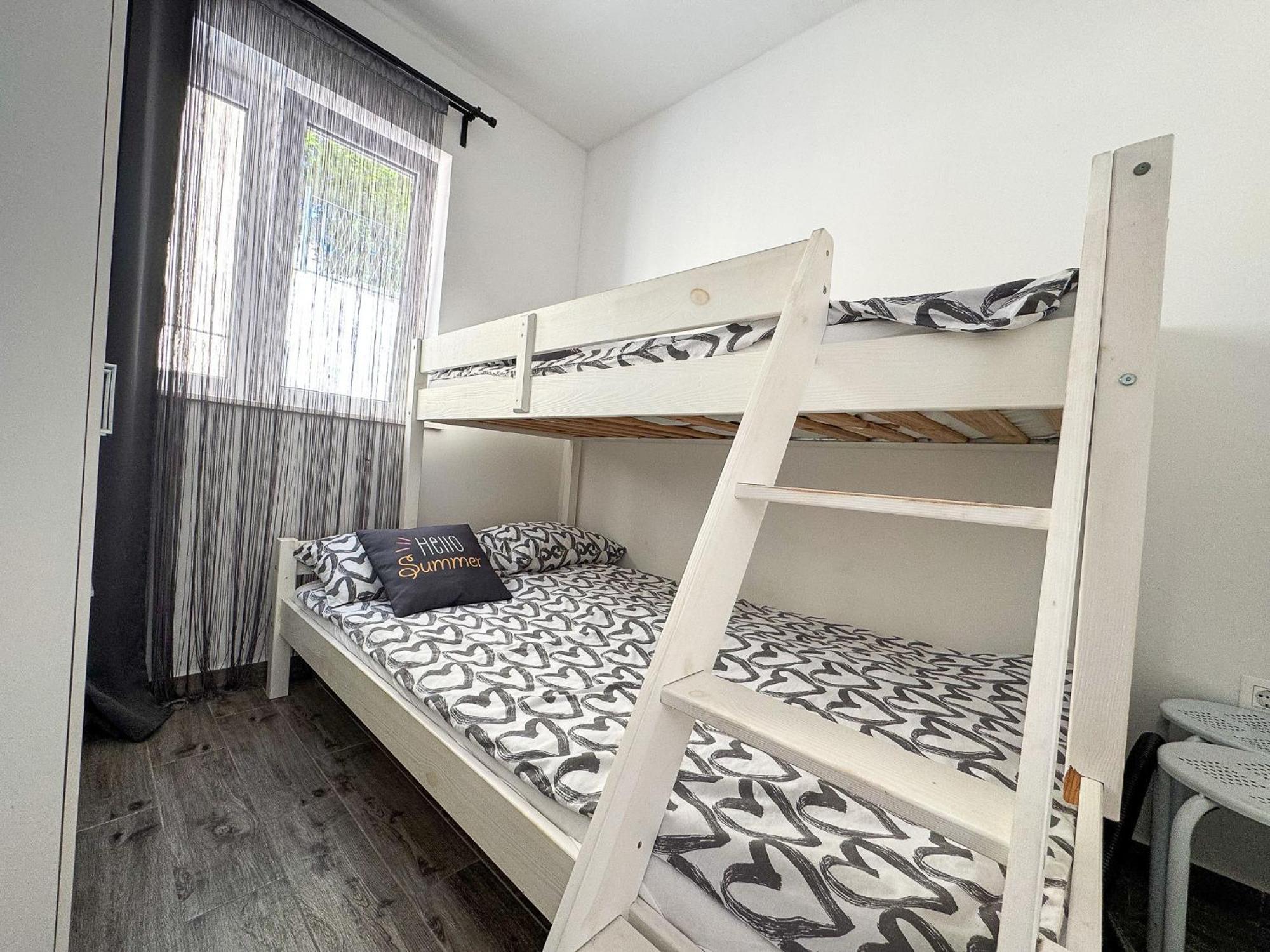 Apartments Pralas Mokosica Luaran gambar