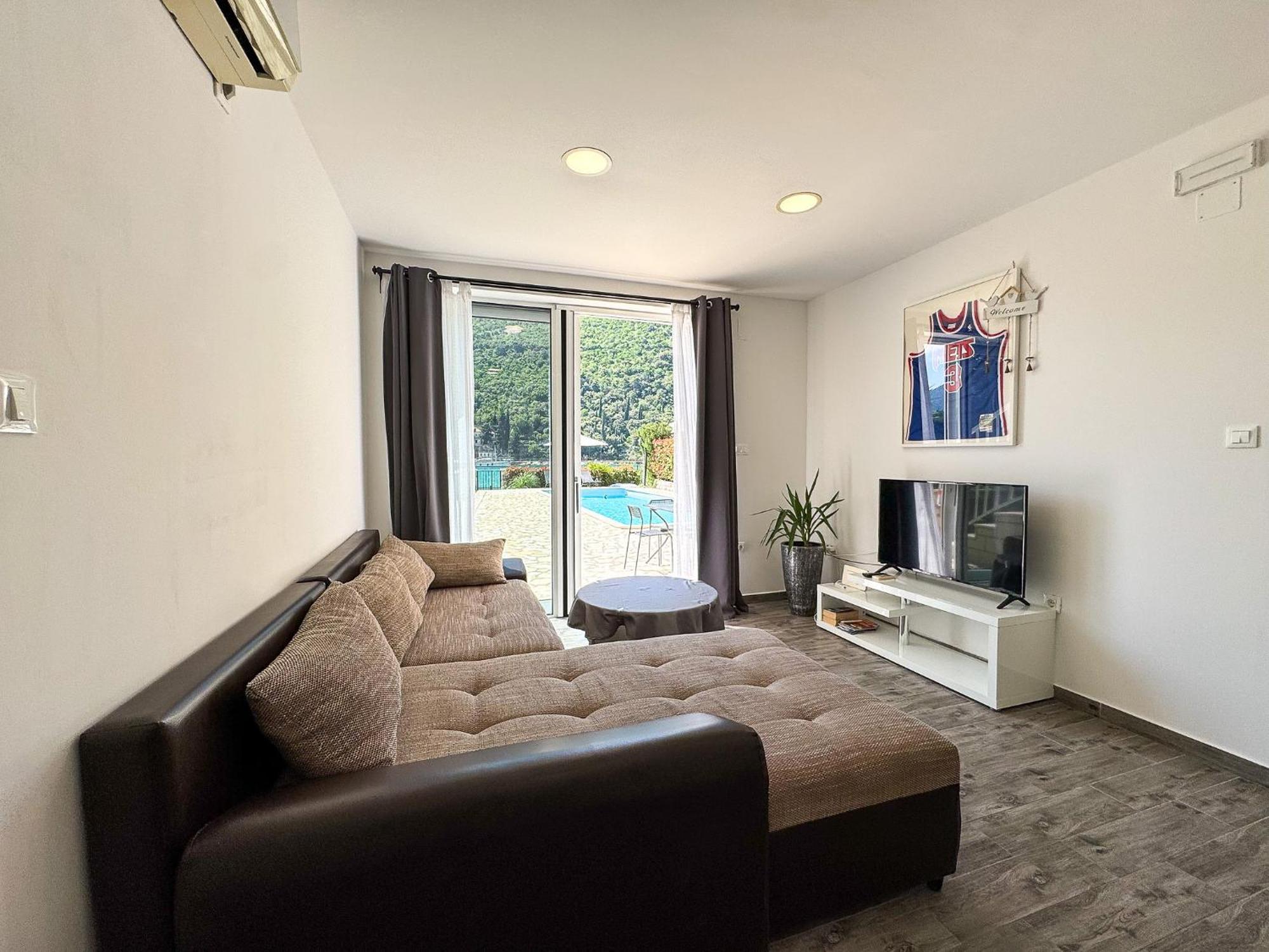 Apartments Pralas Mokosica Luaran gambar
