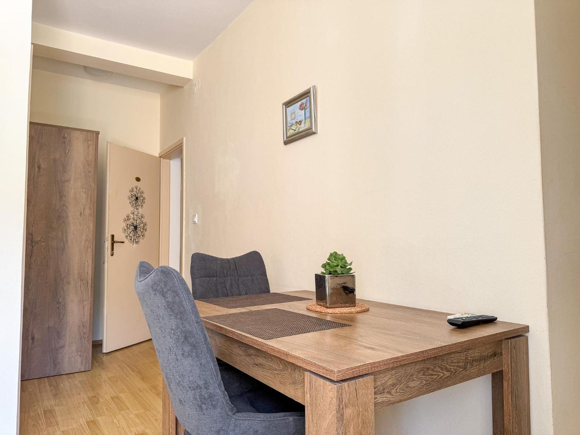 Apartments Pralas Mokosica Luaran gambar