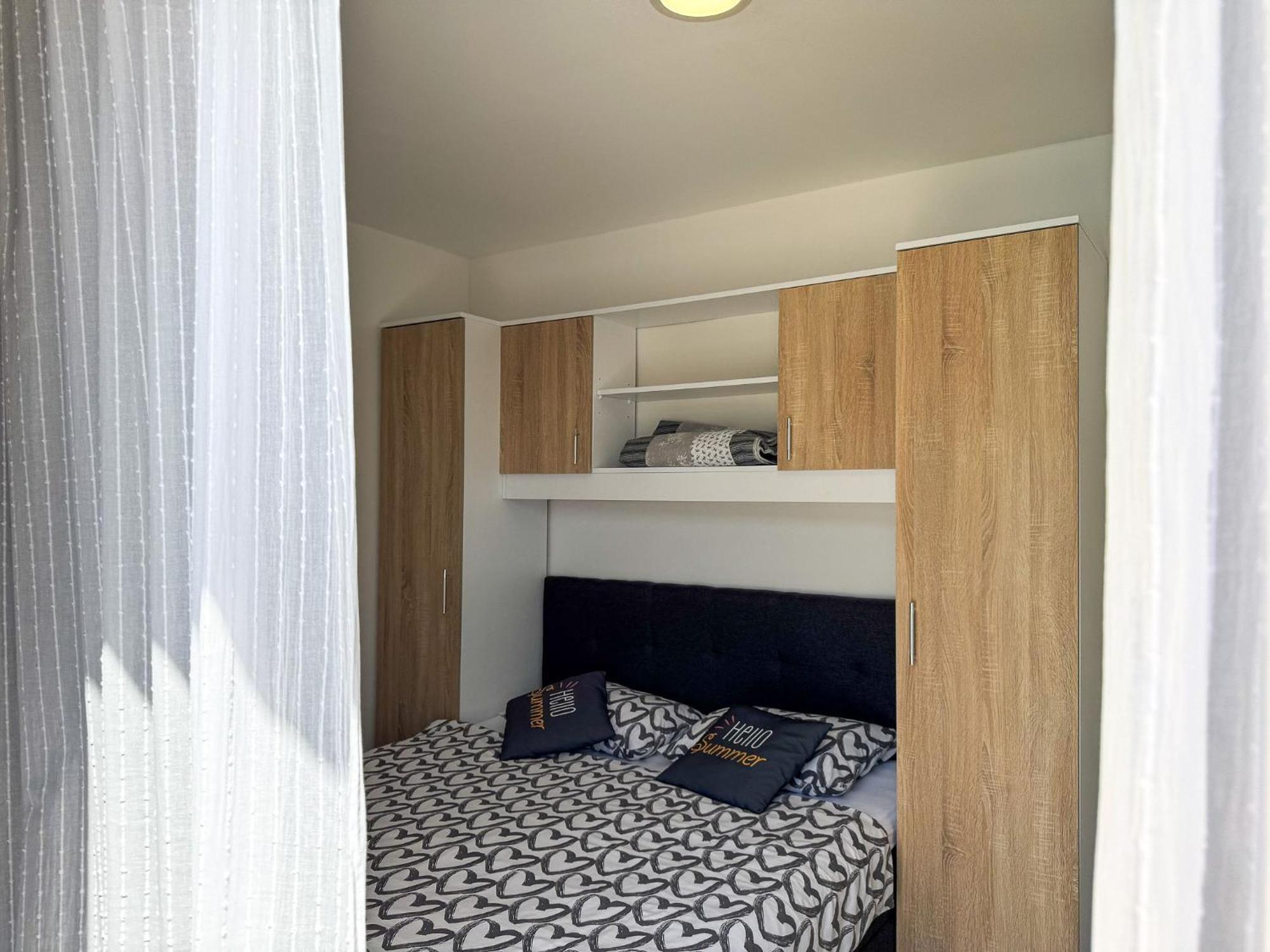 Apartments Pralas Mokosica Luaran gambar