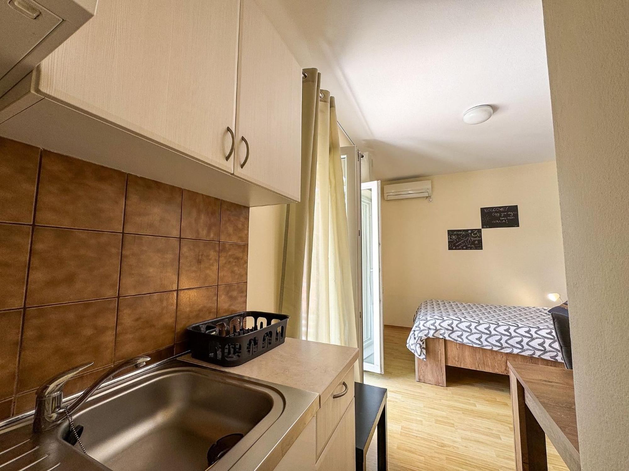 Apartments Pralas Mokosica Luaran gambar