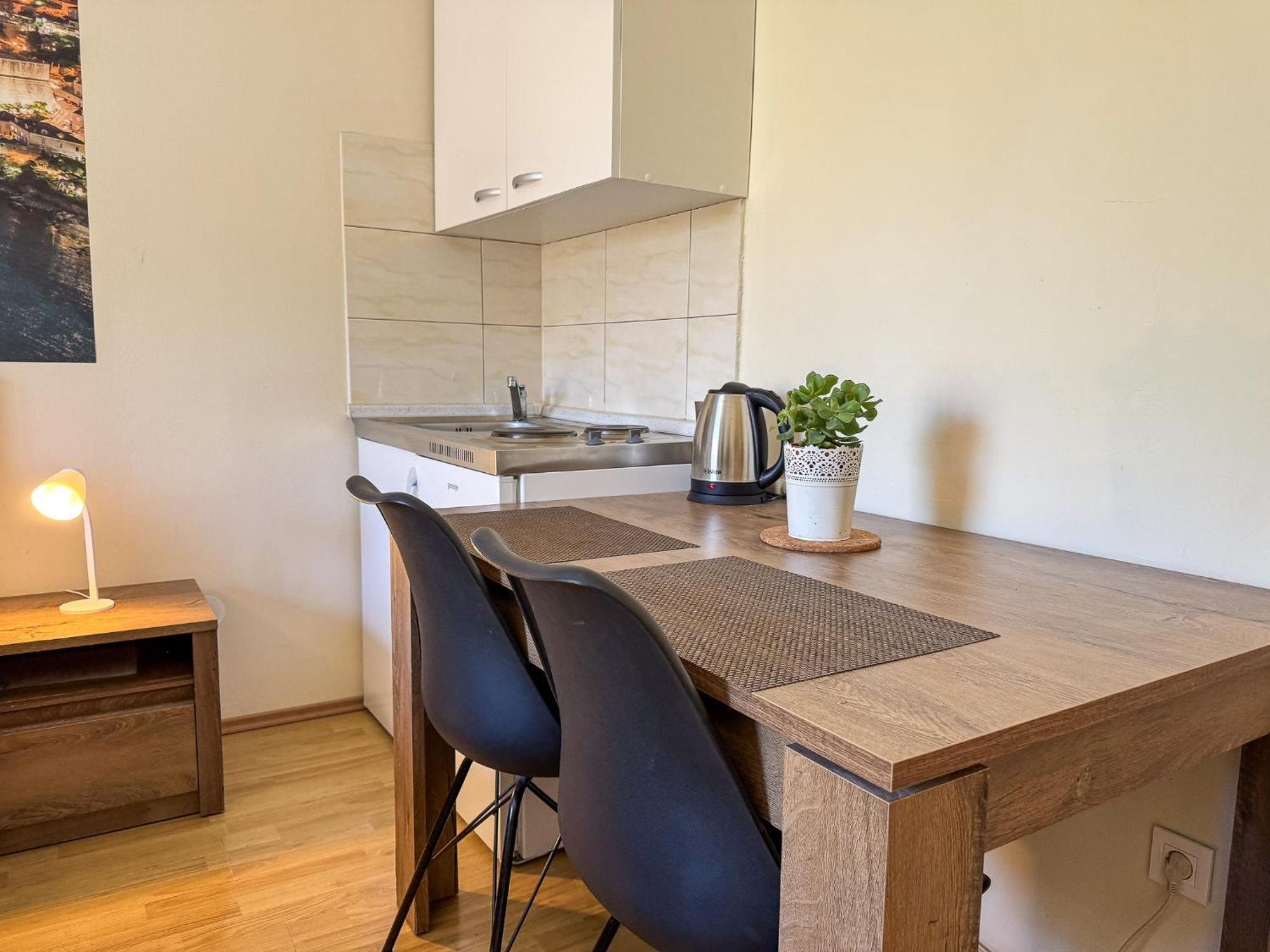 Apartments Pralas Mokosica Luaran gambar